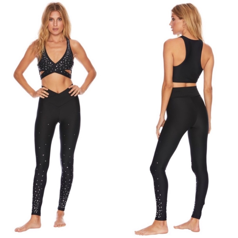 Beach Riot. Medium legging and sports bra
